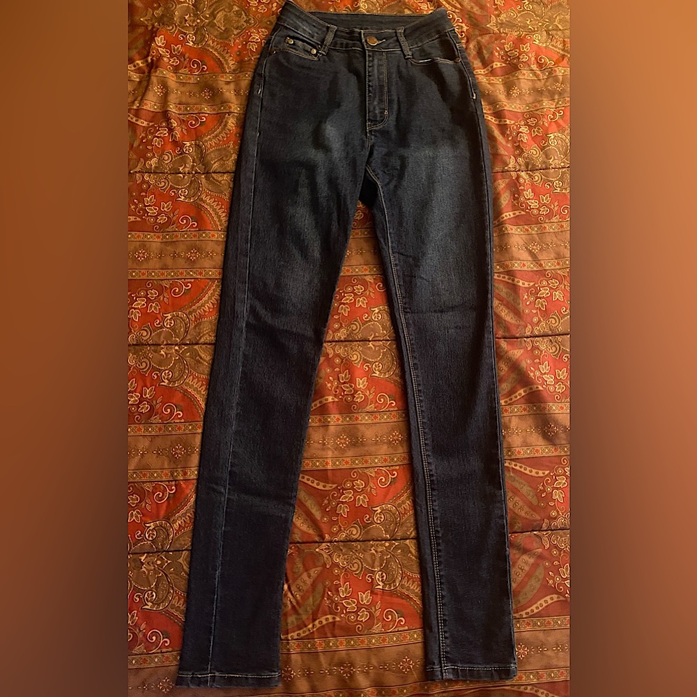 U.W.J (Fashion Nova) Jeans size 3/4 Dark blue